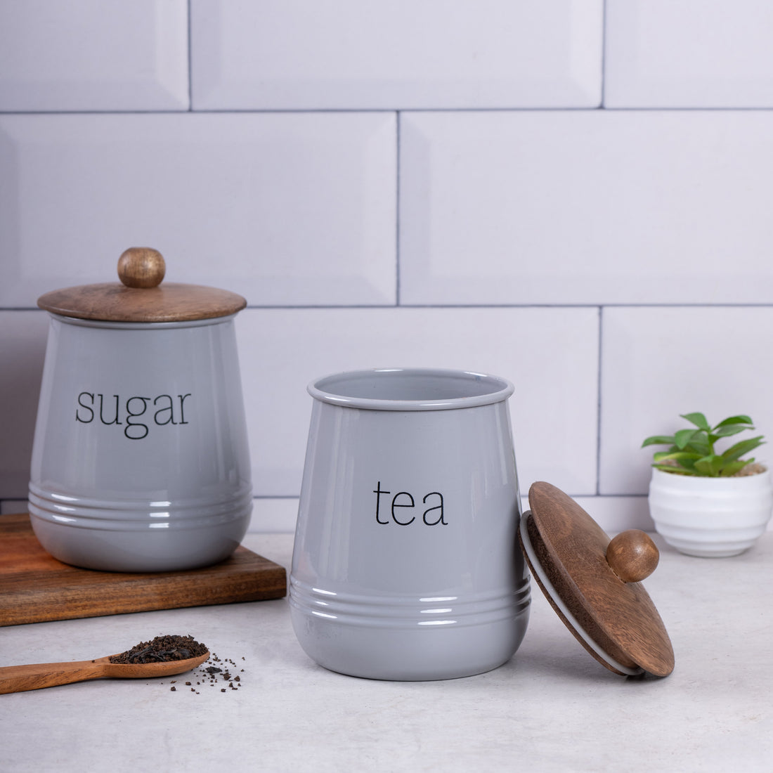 Best Storage Solutions for Small Kitchens & Apartments