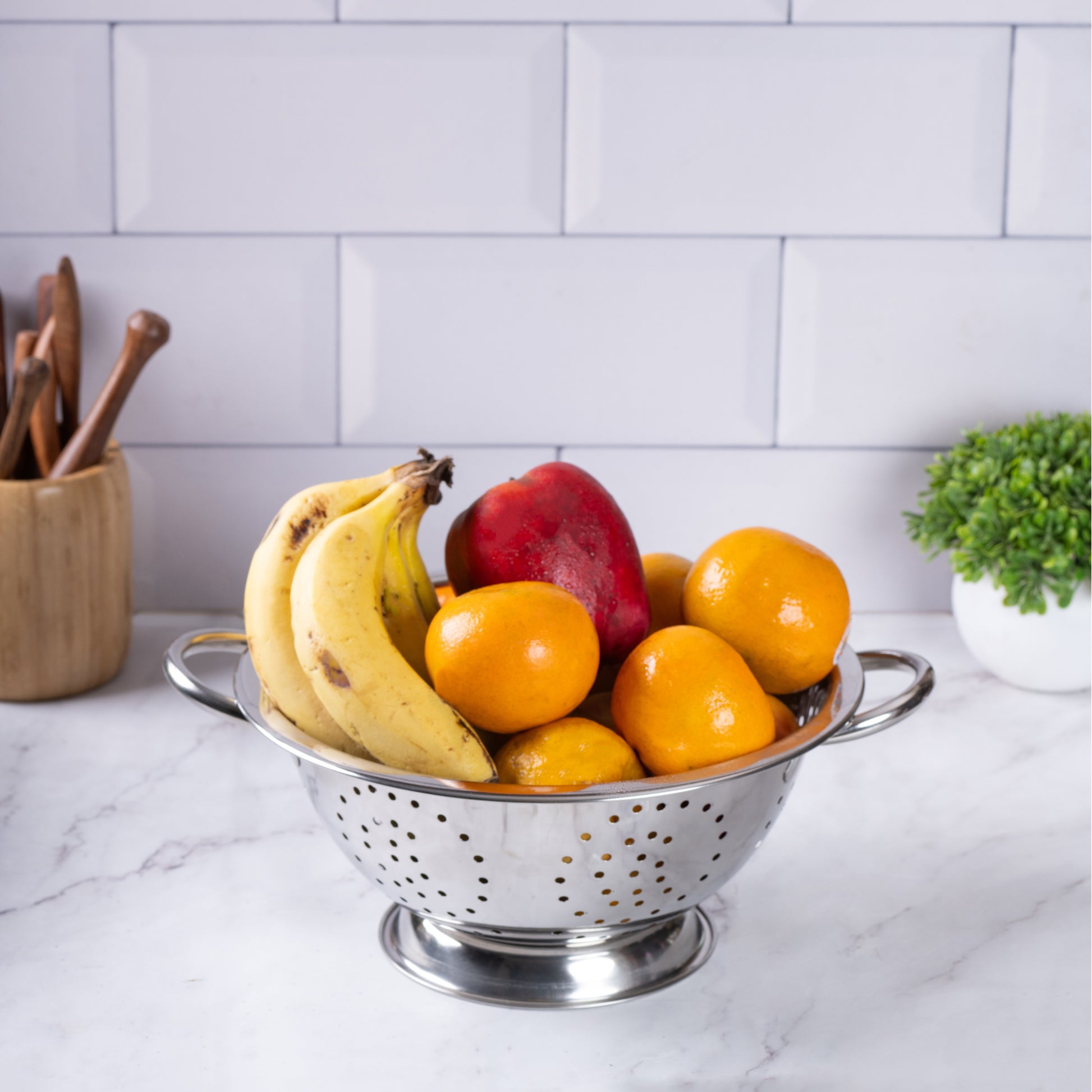 medium-v | Stainless Steel Colander